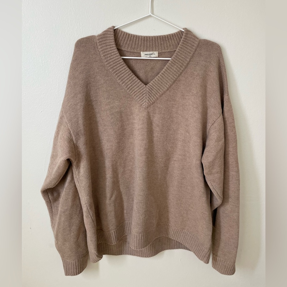 James Street Co - Sloane Vee - Size Small
100% wool